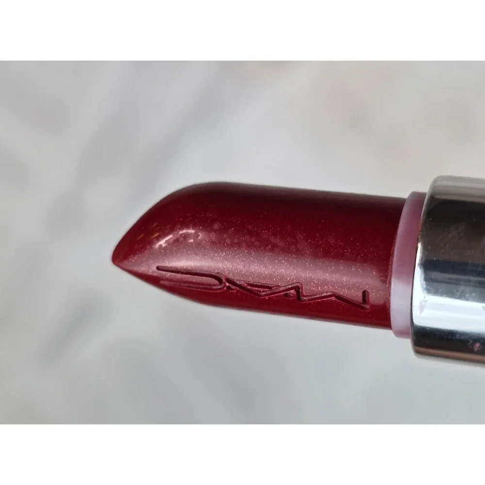 MAC Lustreglass Lipstick 545 Glossed‎ and Found Sheer Shine Red Shimmer W1